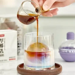 4 st glödlampshockeyformar säkra hälsosamma godisfärger tillsätter smak lätta att urgjuta whiskyisformar med lock