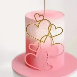 Akryl tårtdekoration guld hjärtan hjärta