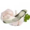 Användarvänlig Tilting Garlic Press