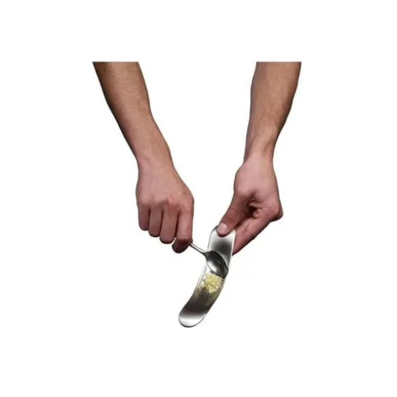 Användarvänlig Tilting Garlic Press