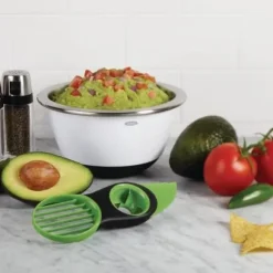 Avokadoskärare, 3 i 1 gröna stänkgropar Skivor Päron Vassa frukt Avokado Mango Papaya Pitter Skalare