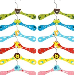 Barngalgar 12-pack, tecknade träkrokar för babykläder och byxor. Djurmönster.