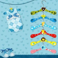 Barngalgar 12-pack, tecknade träkrokar för babykläder och byxor. Djurmönster.