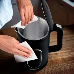 Berdsen BD-712 1,7l vattenkokare, svart och silver