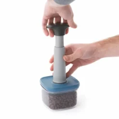 BergHOFF 4-delt vakuum madbeholder st - Stabelbar lufttt opbevaring med nem pumpe for friskhed