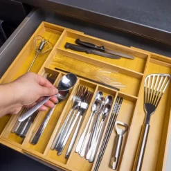 Bestickbricka Besticklåda i bambu med 8 utdragbara fack