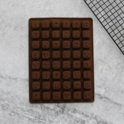 Bokstäver Alfabetet SIlikonform | Brun