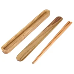 Bärbara träpinnar, utdragbara ätpinnar, ask, fodral, porslin, ljus träfärg