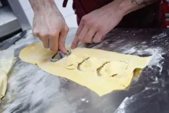 BRUNBESTE BB-1637 ravioli- och munkskärare