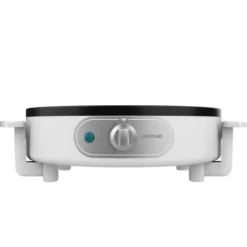 Cecotec 1200 W electric crepe maker with non-stick coating and adjustable power.