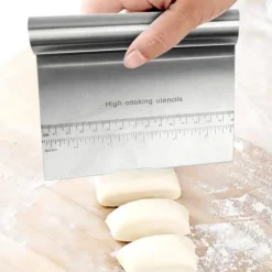 Degskrapa Rostfritt stål Slicer Pastry Pizza Cutter med mätskala