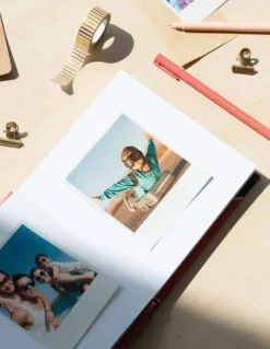 Disney fotoalbum 16x16 cm – Fira 100 år av magi med Musse – Perfekt för unika presenter och minnessaker