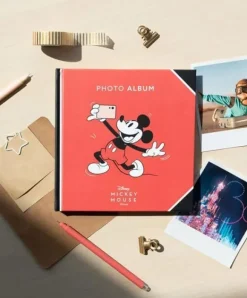 Disney fotoalbum 16x16 cm – Fira 100 år av magi med Musse – Perfekt för unika presenter och minnessaker