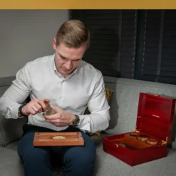 Förvaringslåda i trä och 3 glasbehållare för lyxiga örter