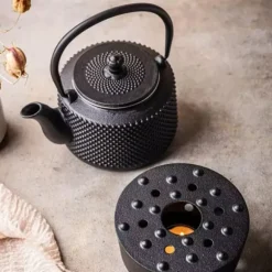 GJUTJÄRNKANNA 0,8L MED FILTER OCH VÄRMARE KINGHOFF KH-1847