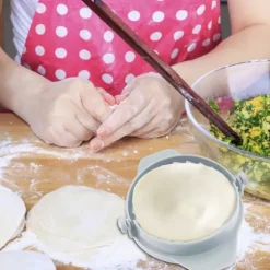 2-i-1-dumplingmaskin med cirklarna Dumplingmaskin med ABS-skärare