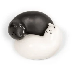 Kikkerland - Purrfect Salt Pepper Shakers - Black and White - 8.25 cm x 3.75 cm x 6.5 cm