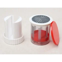 Köksutensilier - CONFO - Osthyvel - Rostfritt Stål - Diskmaskinsvänlig - Röd