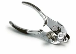 Konservöppnare av stål med greppvänligt handtag