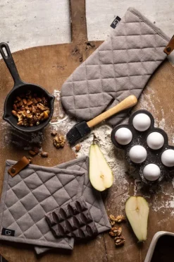 Kosta Linneväfveri Grytlappar 2-pack, Marinblå