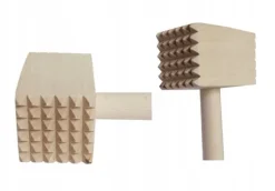 Köttmörare av trä, hammare, klubba