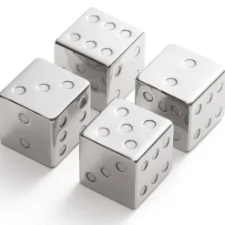 Kylande isbitar i metall och stål för whiskydrycker