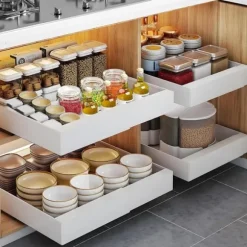 Lollanda Metallförvaringshylla för skåp, teleskopisk låda, utdragbar, köksskåp, justerbar bredd utan borrning, mått 32–52 x 42 x 7,5 cm