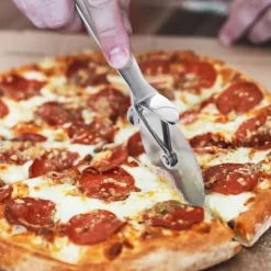 LUXY rund pizzaskärare i metall 20 cm