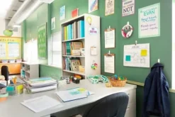 3M COMMAND Hooks 17067CRL with a metal handle 3 hooks + 4 small transparent stripes