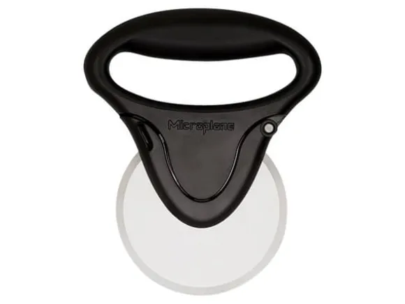 Microplane Specialty Series - Pizzaskärare - 13 x 2.5 x 16.5 cm - svart