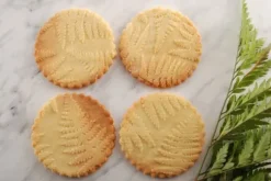 MoodForWood Träkavel 25 cm med handtag, set om 3, graverad, perfekt för bakning - lövmönster