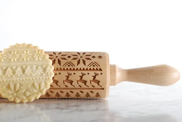 MoodForWood Träkavel, Graverad, 43 cm med Handtag, Perfekt för Bakning - Norskt Mönster