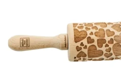 MoodForWood Träkavel, Graverad, 43 cm med Handtag, Perfekt för Bakning - Hjärtmönster