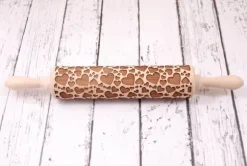 MoodForWood Träkavel, Graverad, 43 cm med Handtag, Perfekt för Bakning - Hjärtmönster