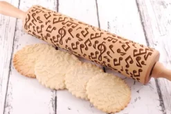 MoodForWood Träkavel, Graverad, 43 cm med Handtag, Perfekt för Bakning - Musik och Noter Mönster