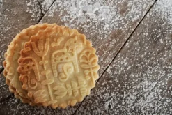 MoodForWood Träkavel, Graverad, 43 cm med Handtag, Perfekt för Bakning - Dala Mönster