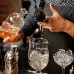 Måttbägare i rostfritt stål 2,5 oz (75 ml) med tre volymskala, enkel att rengöra och hållbar