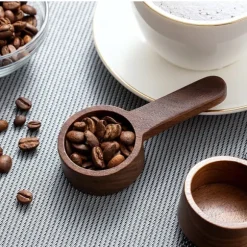 Multifunktionell kaffesked med trähandtag i valnötsträ - Perfekt för att mäta kaffe, te och kryddor