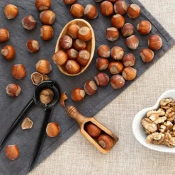 Nötknäckarset, 6x18.5x7.5 cm, Svart