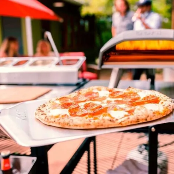 OONI pizzaskyffel - storlek 14