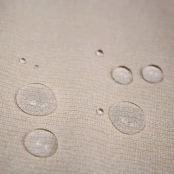 Opole folkköksförkläde med blommor och äng, beige