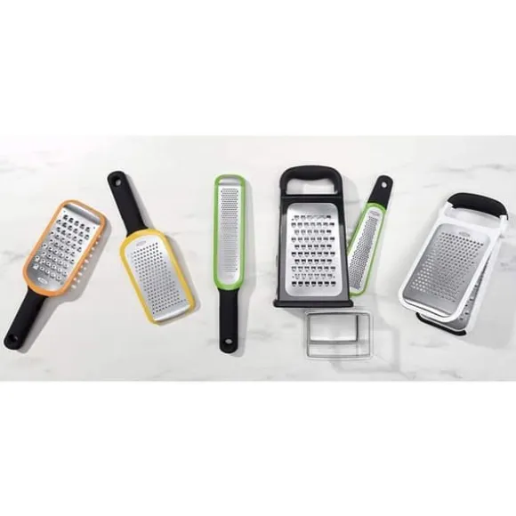 Oxo Rivjärn - 11216100UK - Good Grips Grovt Rivjärn - Rostfritt Stål Ost- eller Grönsaksrivjärn - Gul