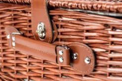 Picknickkorg - 4 personer - 29 stycken - flätad korg - 42x28x20cm