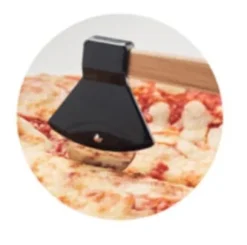 Pizzaskärare med bambuhandtag