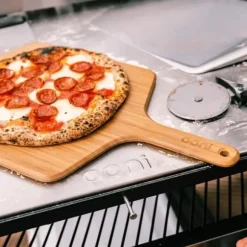 Pizzaspade - OONI - 16 tum - Bambum - Fuktresistent - Lätt att underhålla