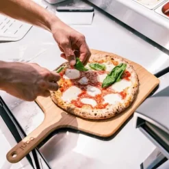 Pizzaspade - OONI - 16 tum - Bambum - Fuktresistent - Lätt att underhålla