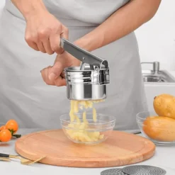 Potatispress med 3 presskivor