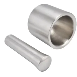 Praktisk kökskvarn med dubbel struktur för mat