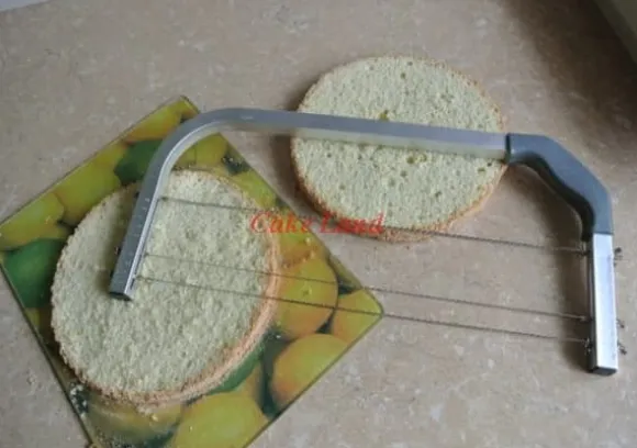 Professionell "sågkniv" för att skära sockerkaka