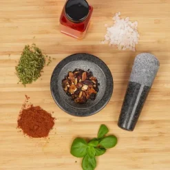 Relaxdays Mortel i granit med stöt, robust, för kryddor, örter, mortel i polerad sten, d. 8,5 cm, 400 ml, grå